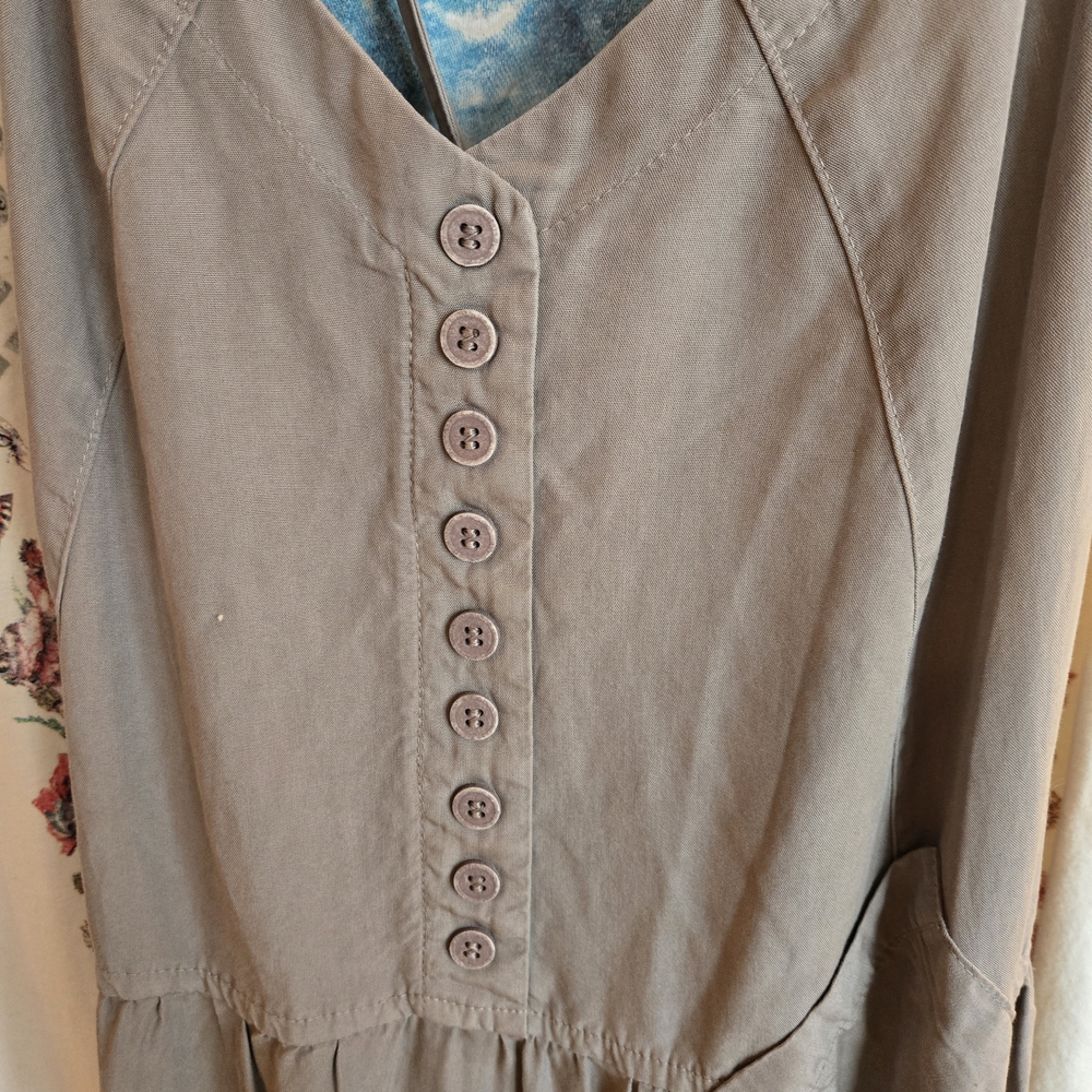 Elegant Gray Balloon Hem Dress - Picture 2 of 3